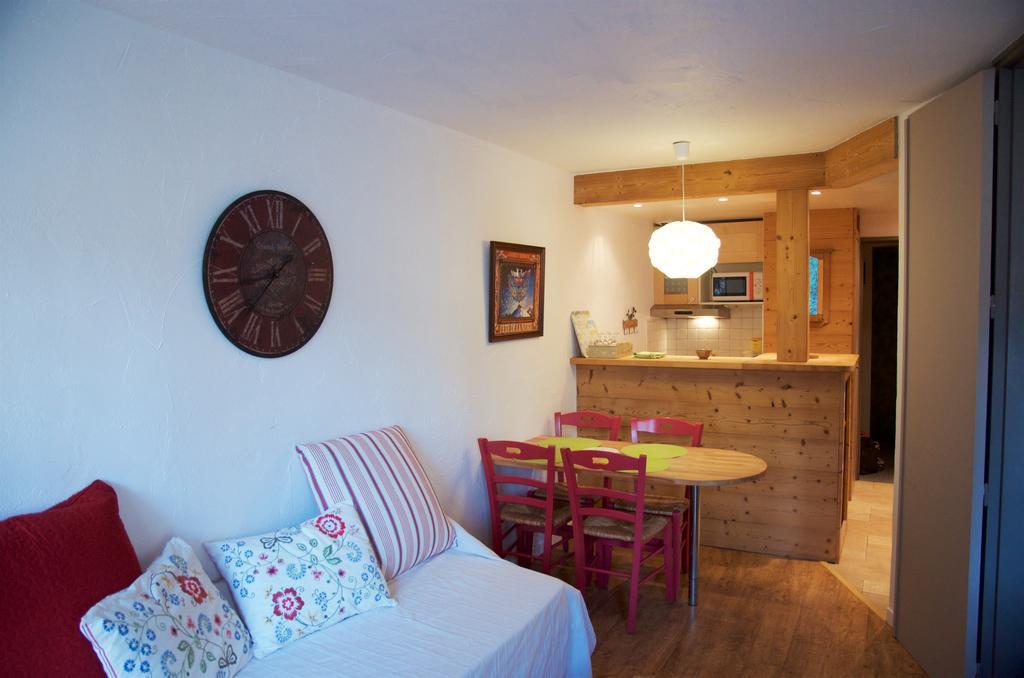 Apartment Courmayeur Chamonix Ruang foto